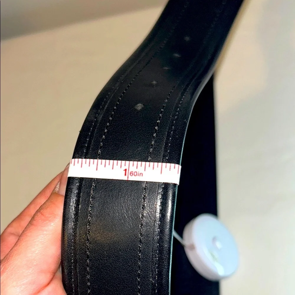 Coach Horse and Carriage Black Leather Belt with Brass Buckle Size Medium 40”L - Picture 12 of 13